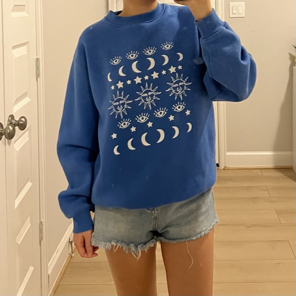 Daisy Street blue graphic crew neck sweatshirt